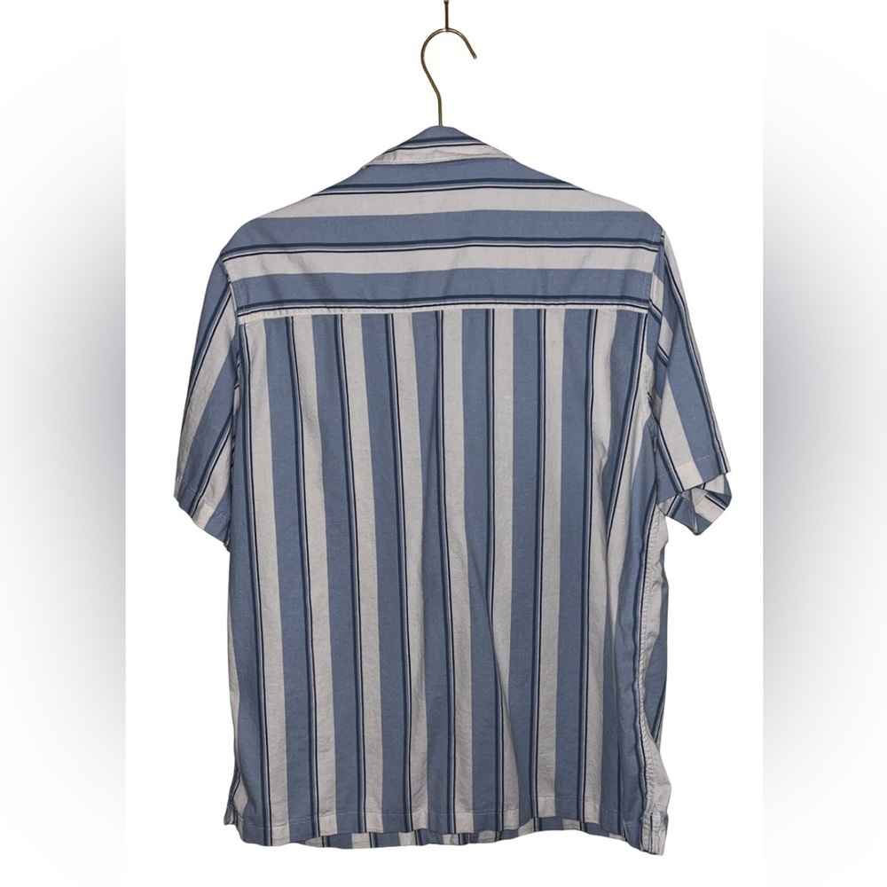 GAP Light Blue & White Striped‎ Casual Shirt Size Large P2P 25" - Picture 3 of 5